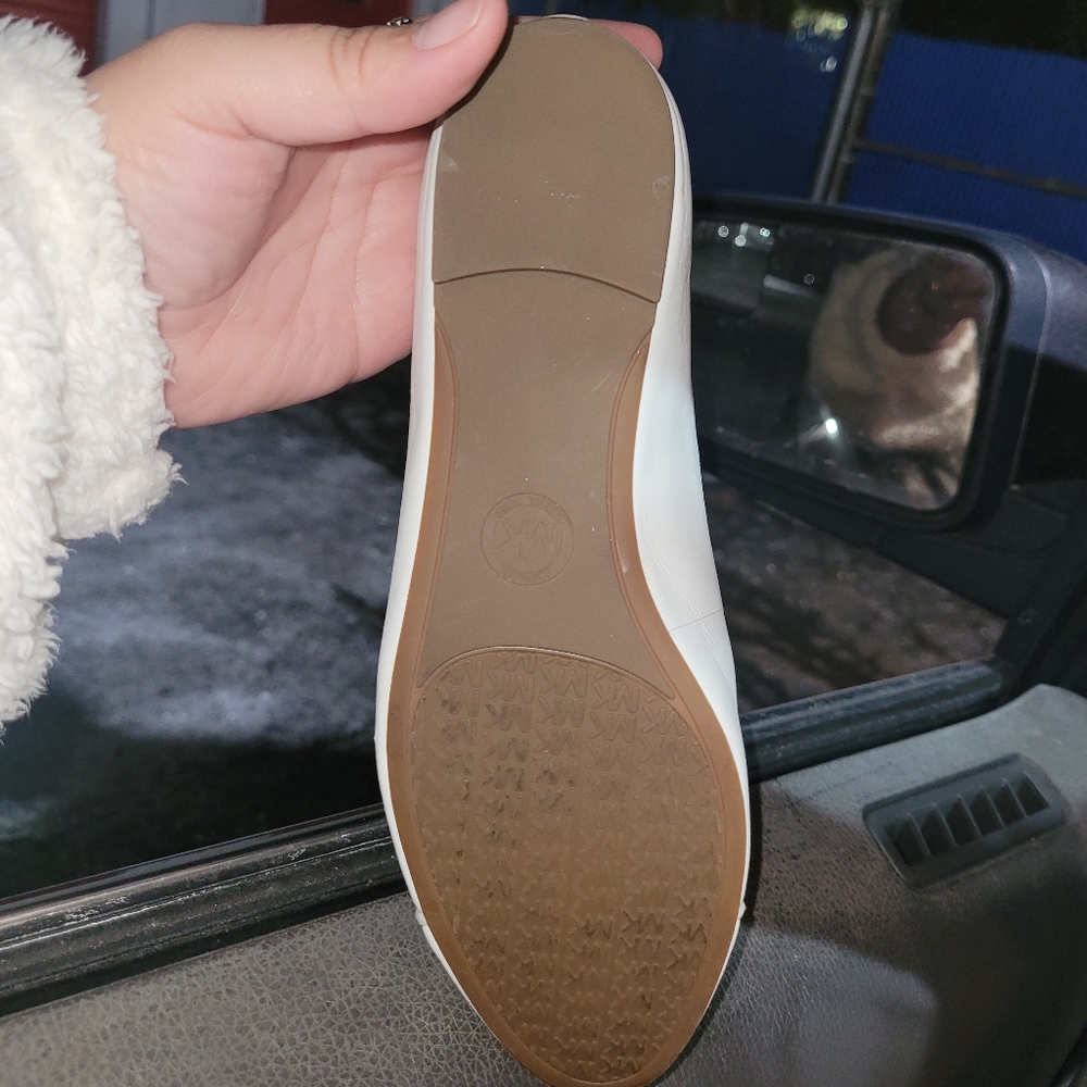 Michael Kors White Flats size 6.5 - Picture 4 of 9